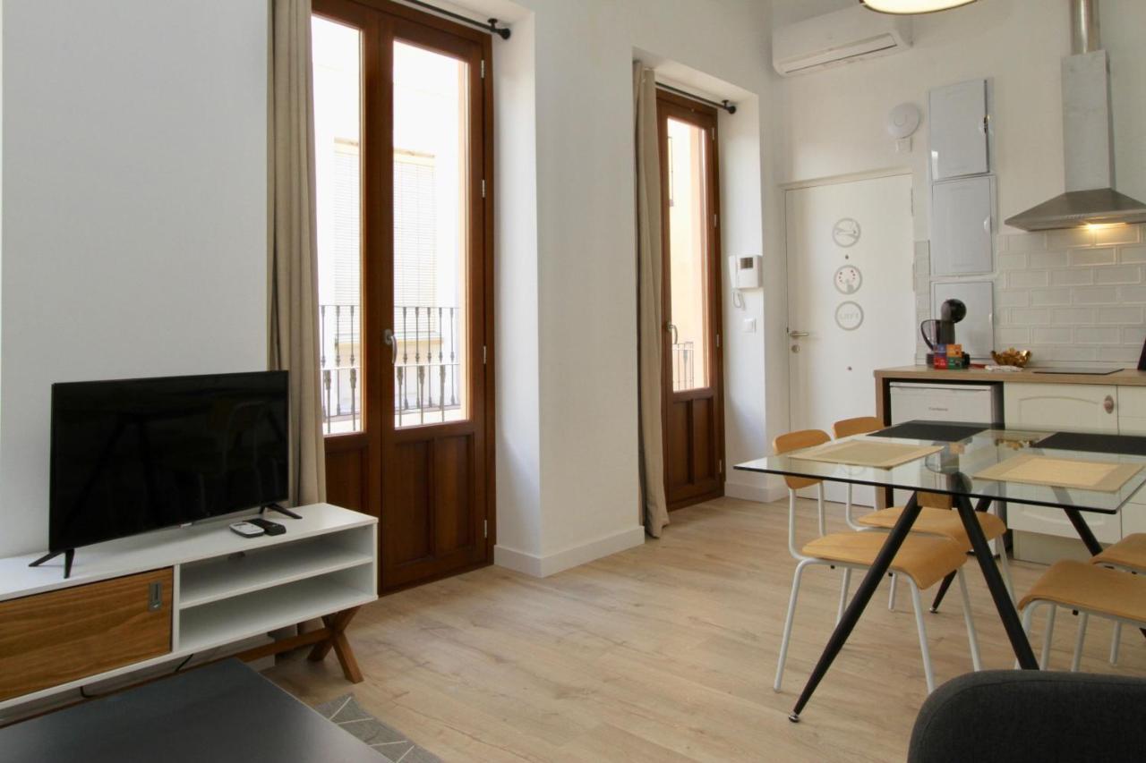 Apartamentos Inside Centro กรานาดา ภายนอก รูปภาพ
