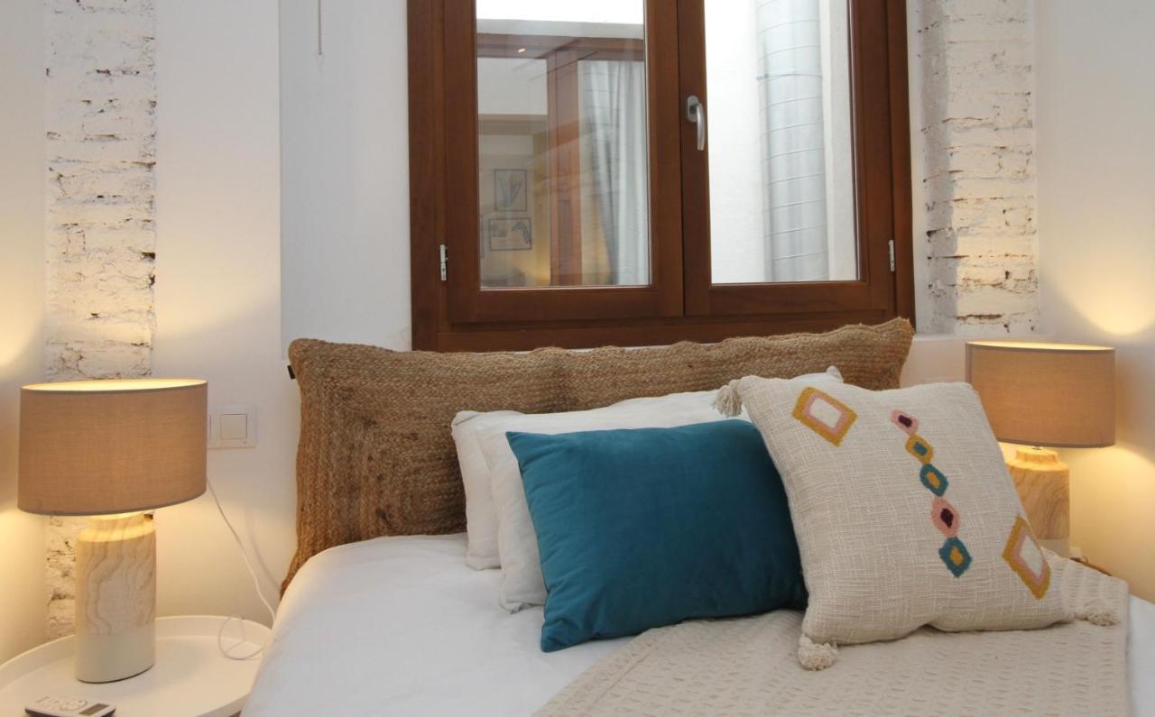 Apartamentos Inside Centro กรานาดา ภายนอก รูปภาพ